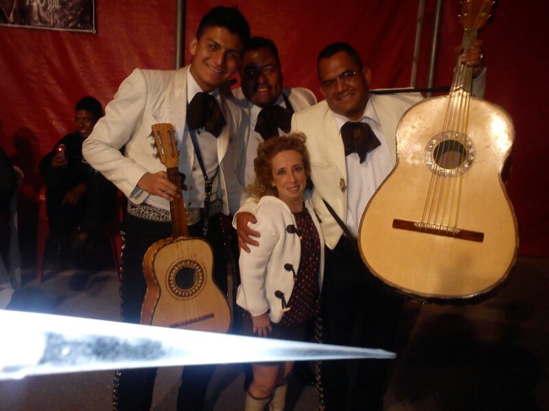 CONTRATACION DE MARIACHIS