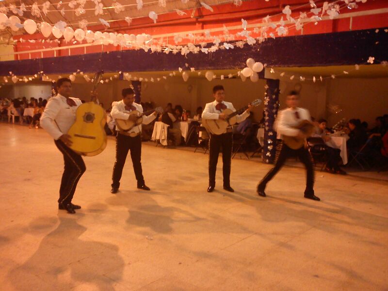 CONTRATACION DE MARIACHIS