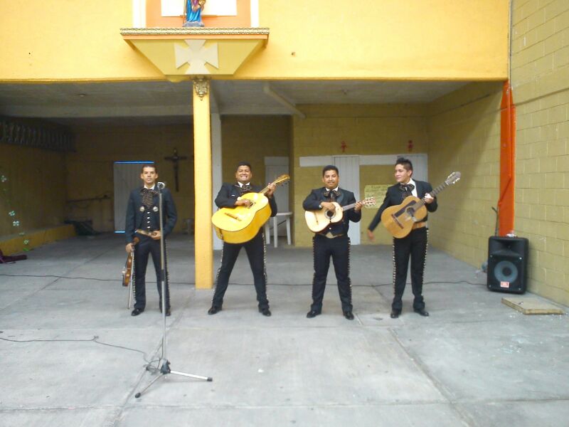 CONTRATACION DE MARIACHIS
