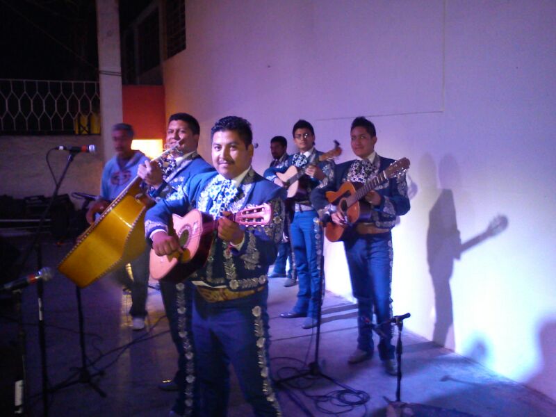 CONTRATACION DE MARIACHIS