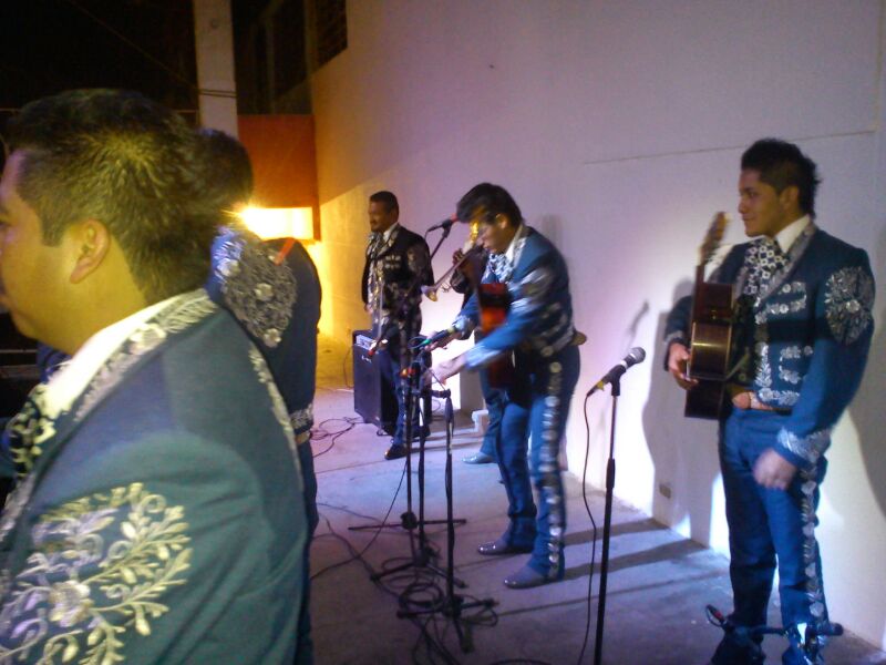 CONTRATACION DE MARIACHIS