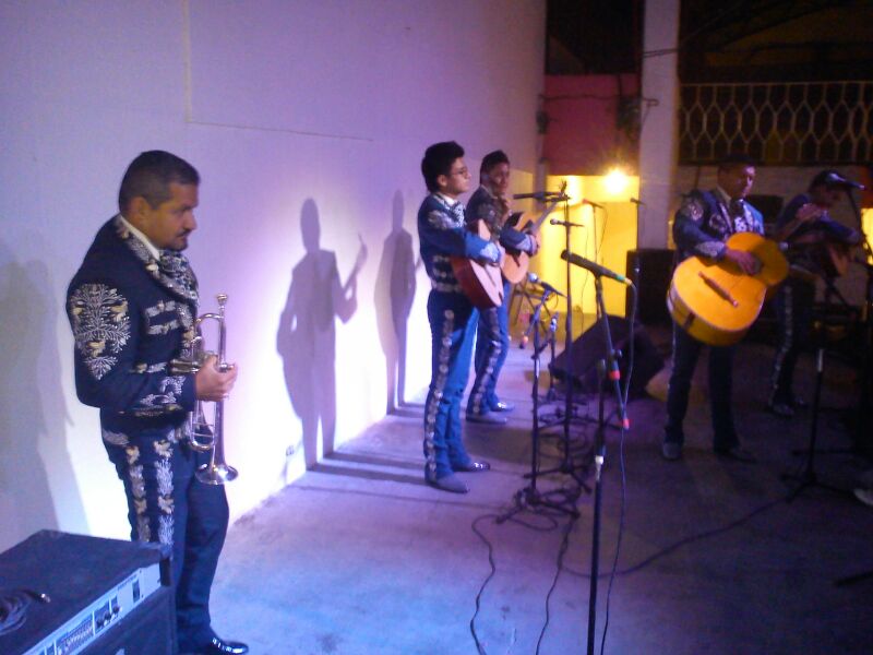 CONTRATACION DE MARIACHIS
