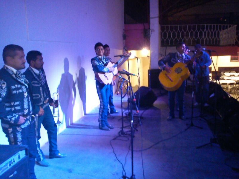 CONTRATACION DE MARIACHIS