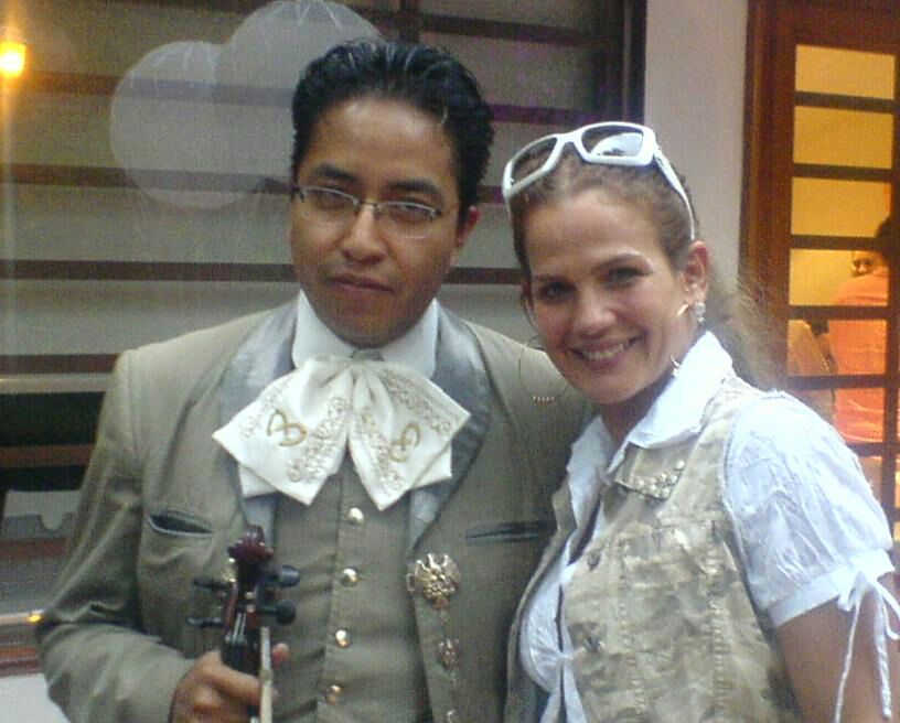 CONTRATACION DE MARIACHIS