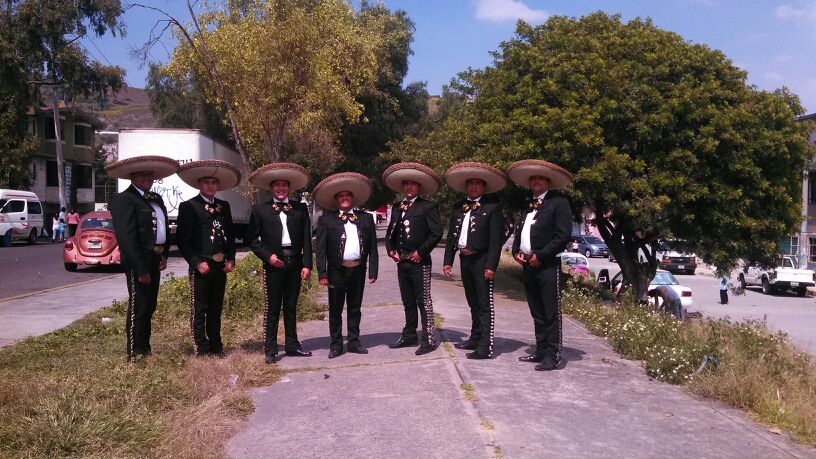 CONTRATACION DE MARIACHIS