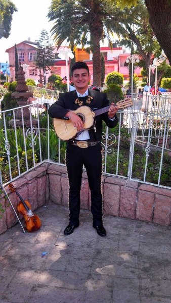 CONTRATACION DE MARIACHIS