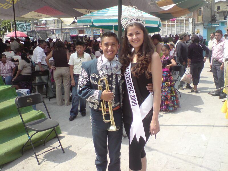 CONTRATACION DE MARIACHIS